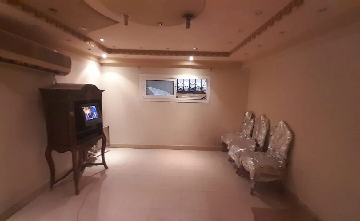 محل للايجار 300م فى المهندسين شارع رئيسى