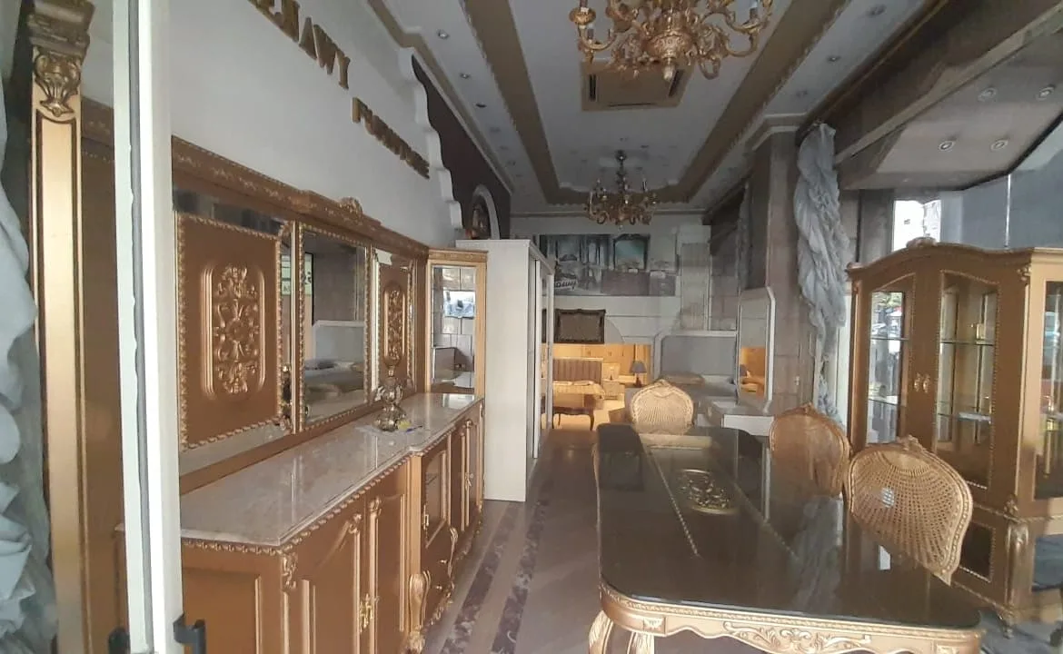 محل للايجار 300م فى المهندسين شارع رئيسى