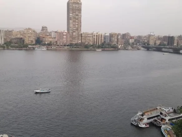 شقة للبيع فى الدقى 280م مباشرة على النيل وترى النيل بالكامل