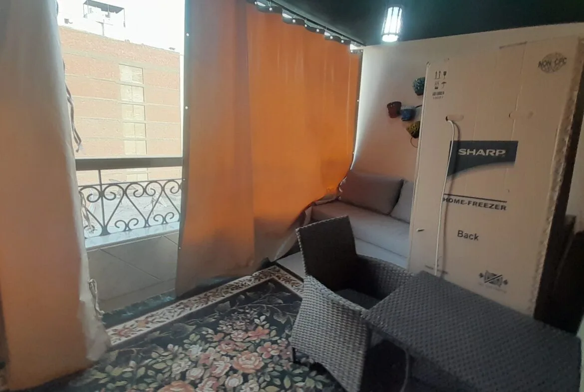 شقة للبيع في المهندسين 265م خطوات من جامعة الدول العربية فيو مساحات خضراء .