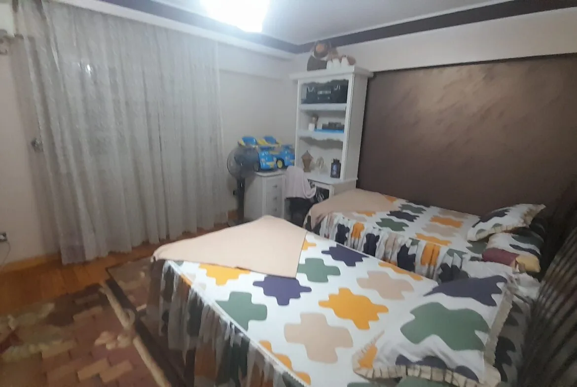 شقة للبيع في المهندسين 265م خطوات من جامعة الدول العربية فيو مساحات خضراء .