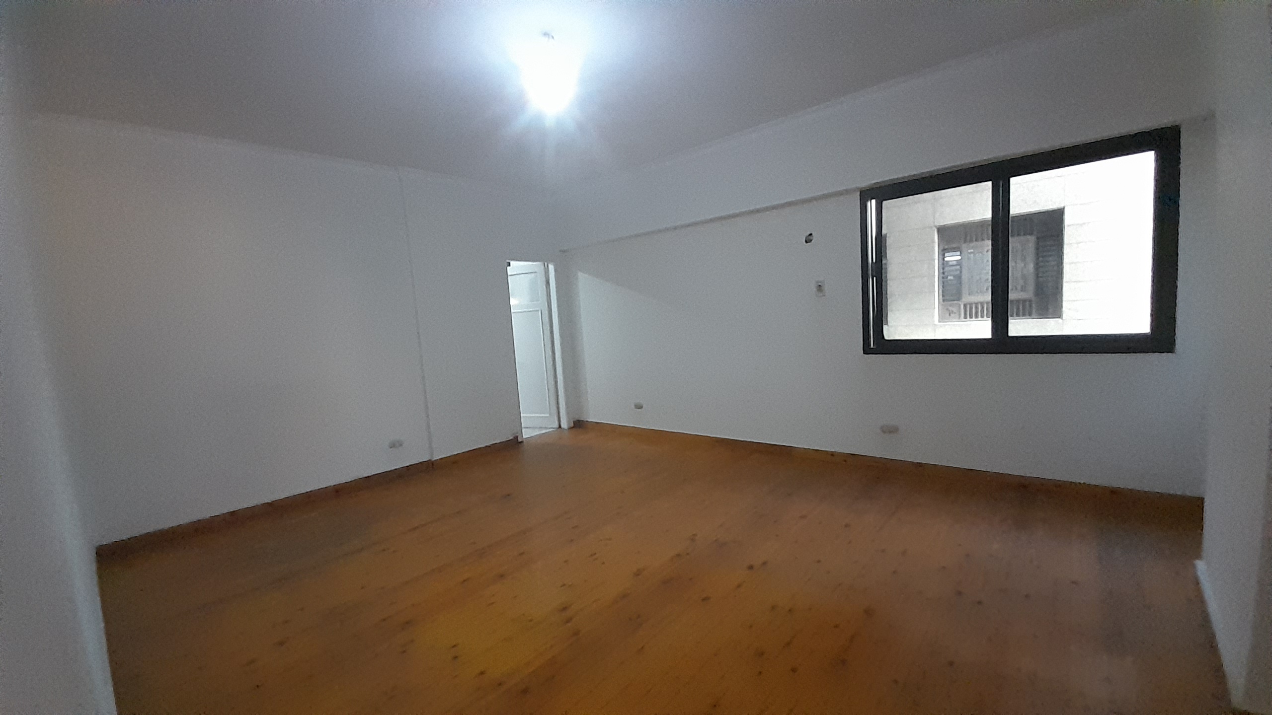 شقة للبيع في المهندسين 230م خطوات من شارع سليمان أباظة ( موقع مميز ) .