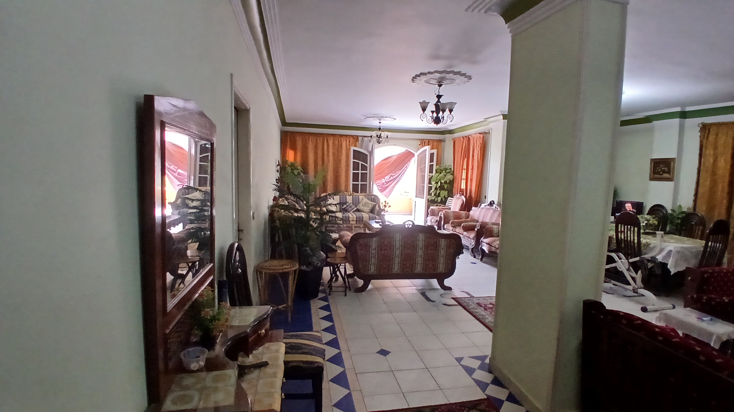 فيلا فاخرة للإيجار 1500 م في قلب الهرم السياحي (5) فيلا فاخرة للإيجار 1500 م في قلب الهرم السياحي .