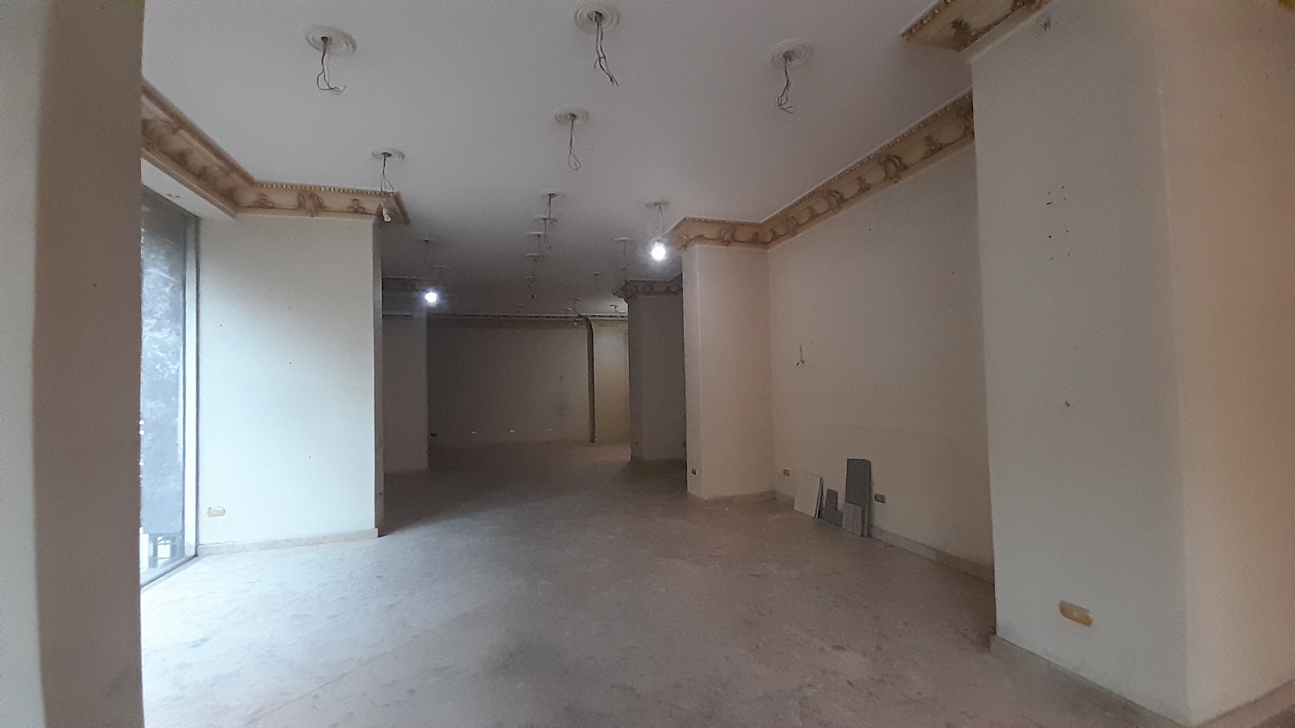 محل للإيجار في المهندسين 200م  يصلح لكافة الأنشطة  في شارع رئيسي موقع مميز .