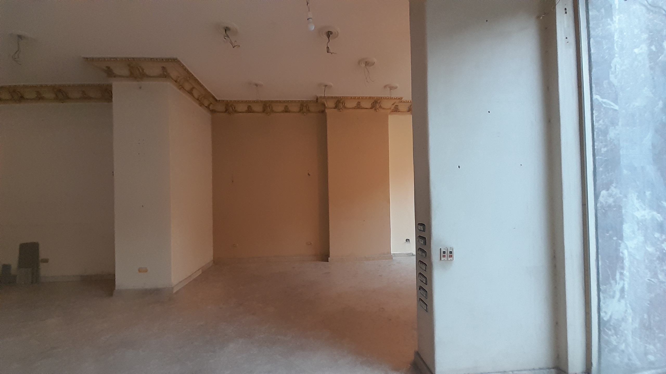 محل للإيجار في المهندسين 200م  يصلح لكافة الأنشطة  في شارع رئيسي موقع مميز .