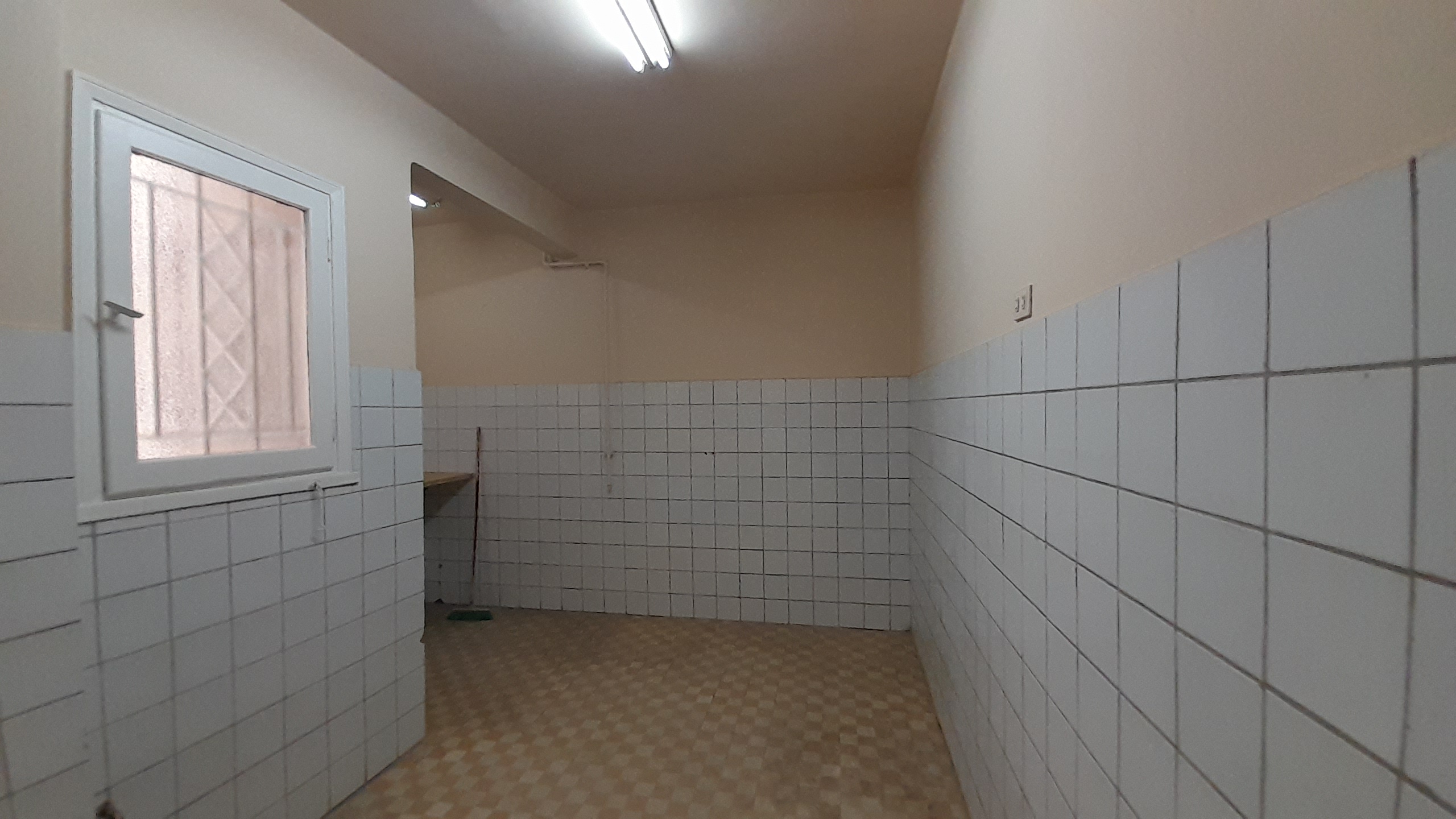 شقة للبيع في المهندسين 180م في مربع نادي الصيد سوبر لوكس  .