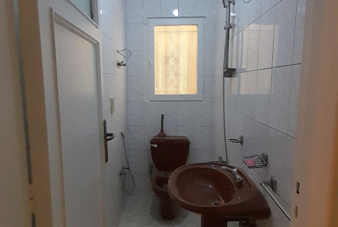 شقة للبيع في المهندسين 180م في مربع نادي الصيد سوبر لوكس  .