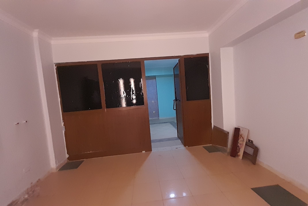 محل للبيع في المهندسين مربع نادى الصيد 210م  سوبر لوكس  .