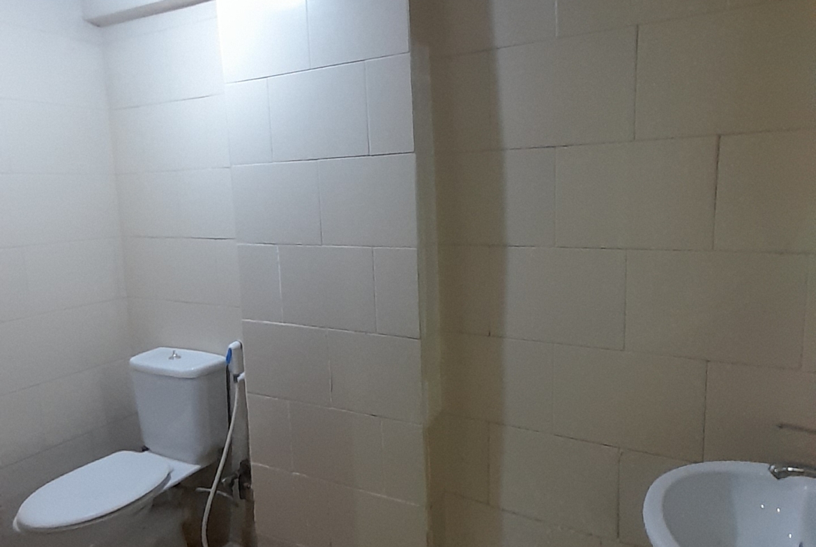 محل للبيع في المهندسين مربع نادى الصيد 210م  سوبر لوكس  .