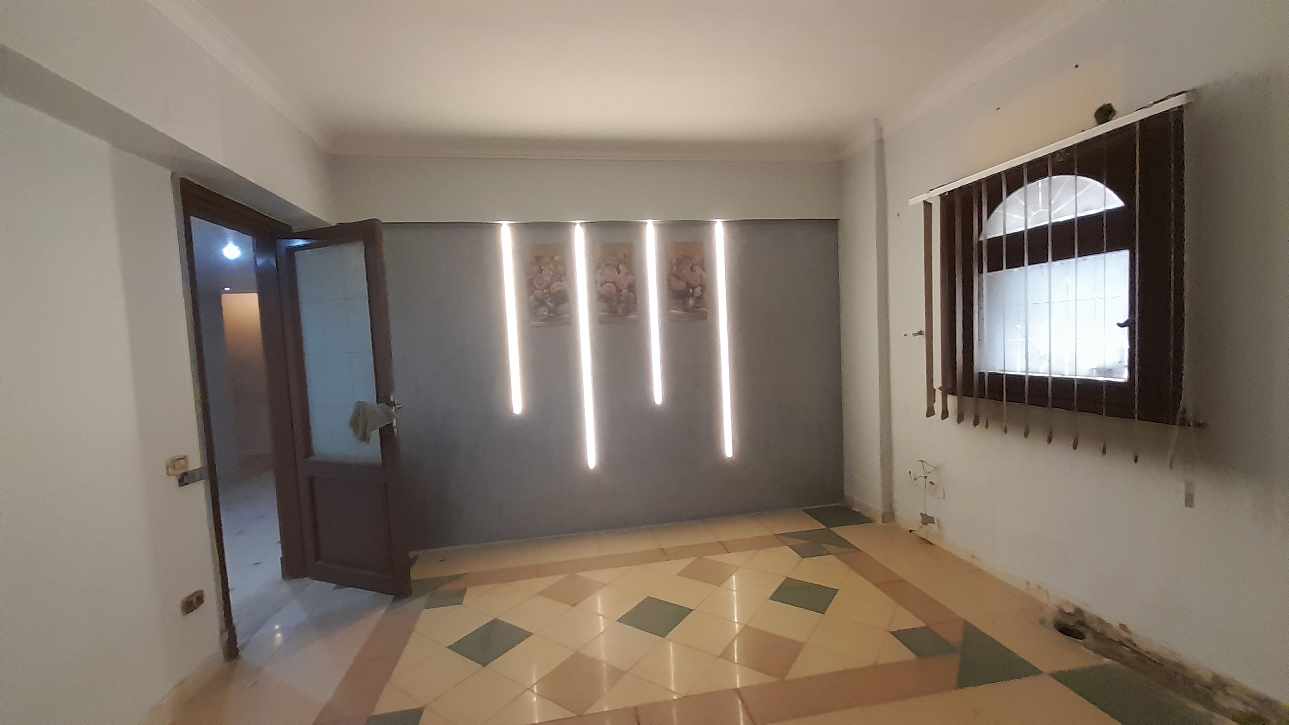 محل للبيع في المهندسين 200م في شارع رئيسى سوبر لوكس (3) محل للبيع في المهندسين مربع نادى الصيد 210م سوبر لوكس .
