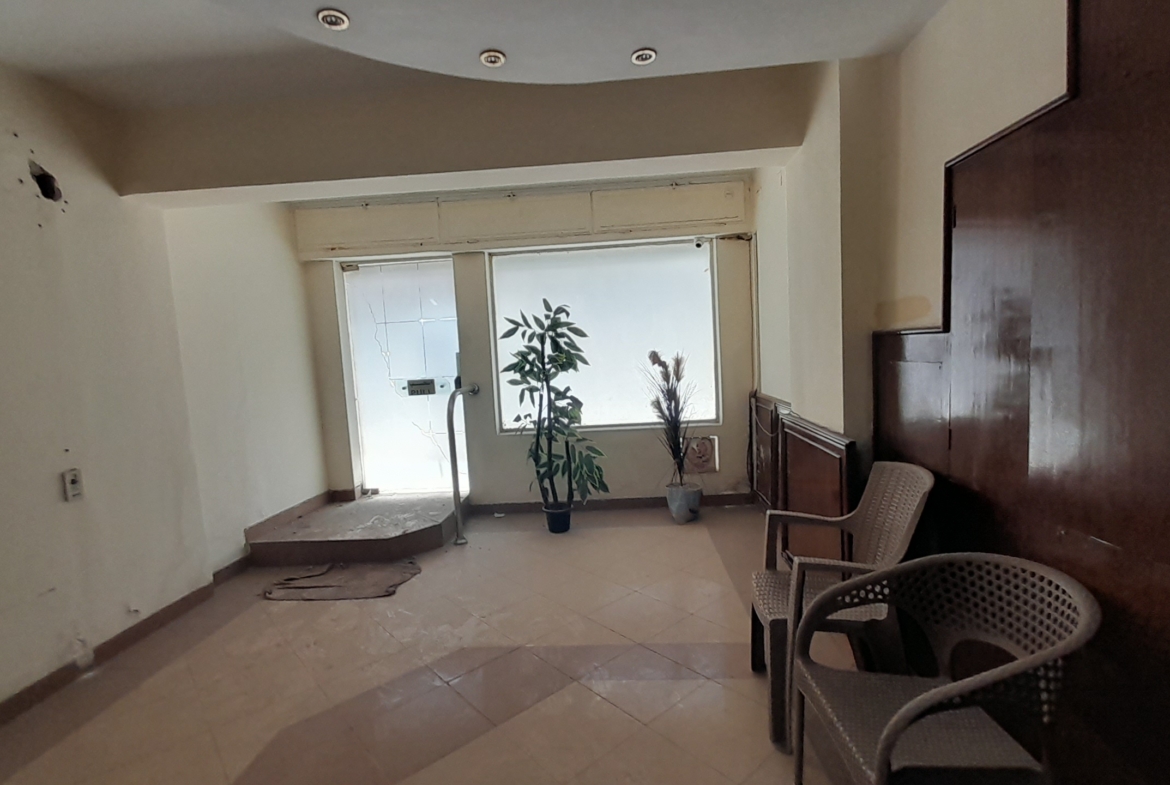 محل للبيع في المهندسين مربع نادى الصيد 210م  سوبر لوكس  .