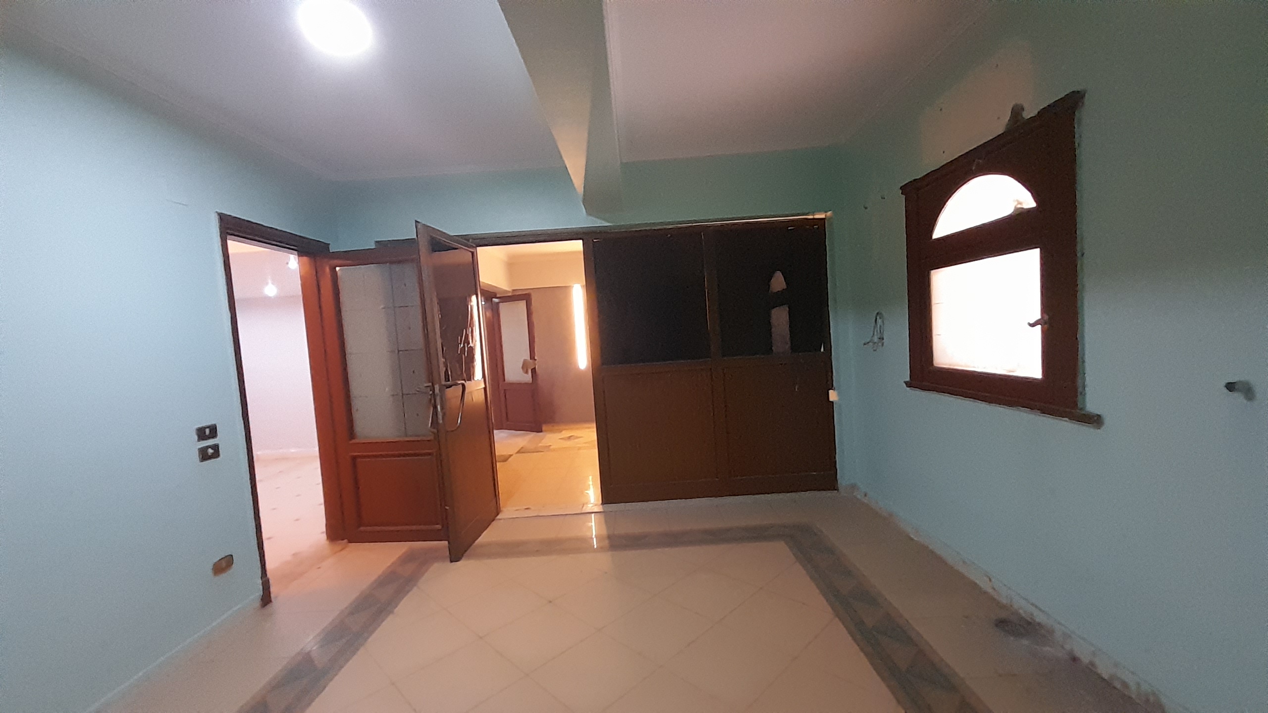 محل للبيع في المهندسين 200م في شارع رئيسى سوبر لوكس (9) محل للبيع في المهندسين مربع نادى الصيد 210م سوبر لوكس .
