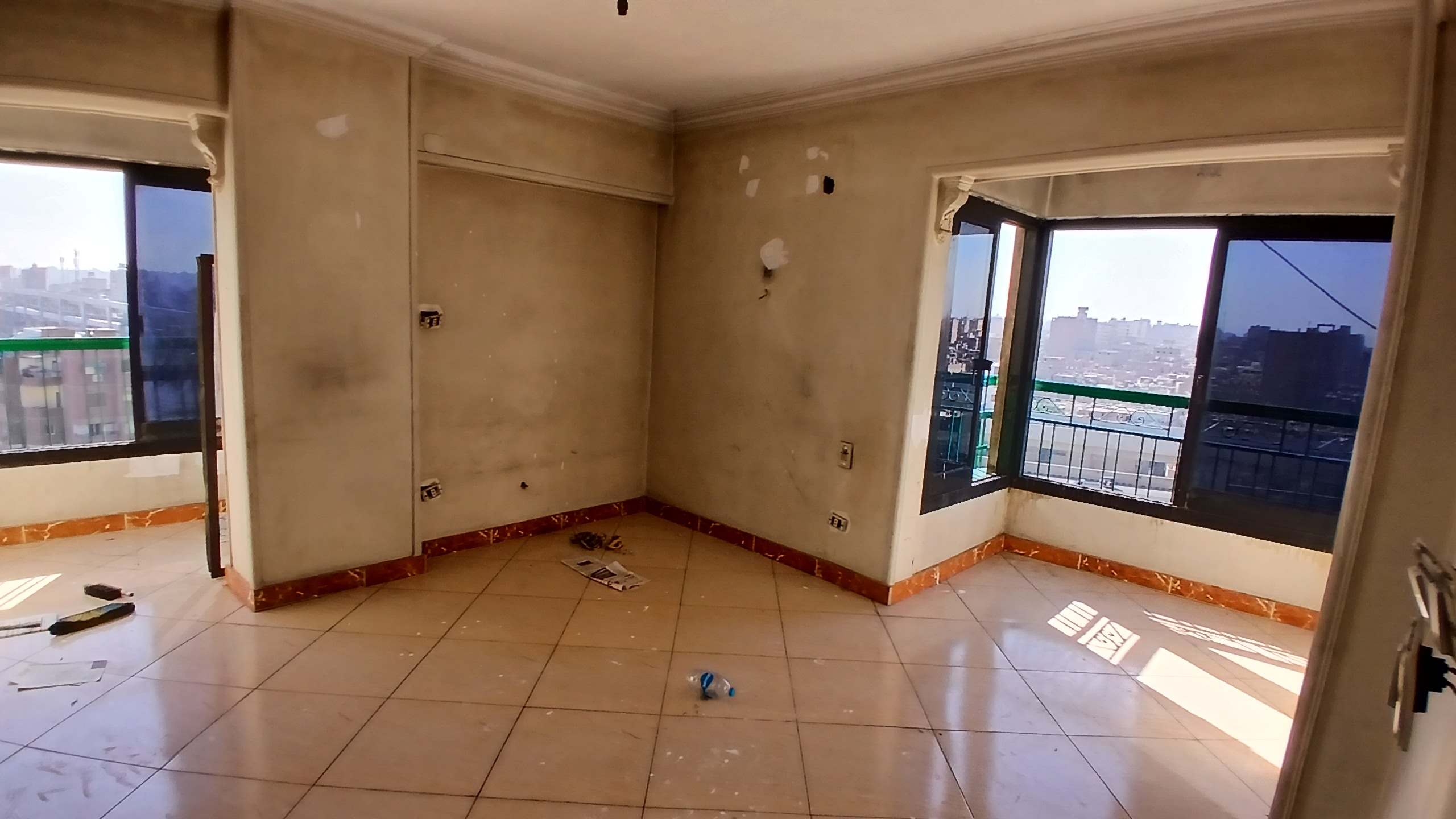 شقة للبيع  فى المهندسين 160م شارع السودان الرئيسى غير مجروحة