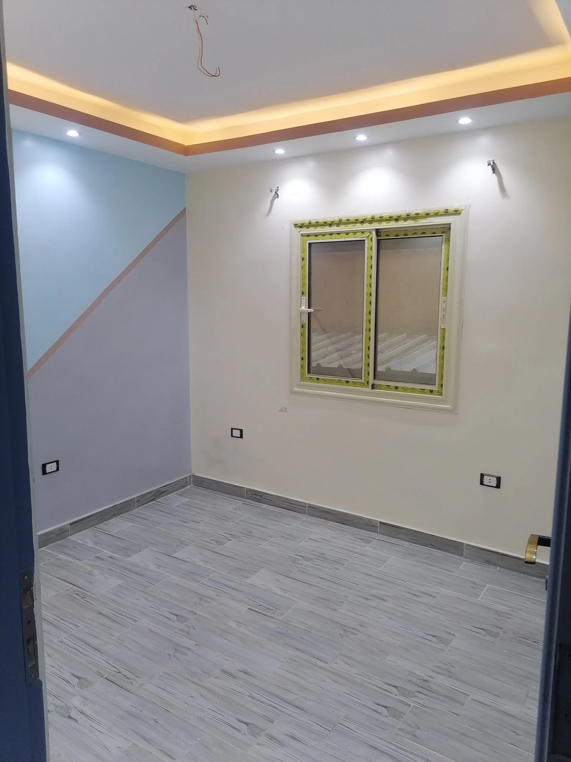 IMG_20250529_182548 شقة بموقع مميز بجوار النادي تشطيب مهندس ديكور بمطبخ جديد وموقد بلت ان إيطالى جديد وسخان كهربائى جديد