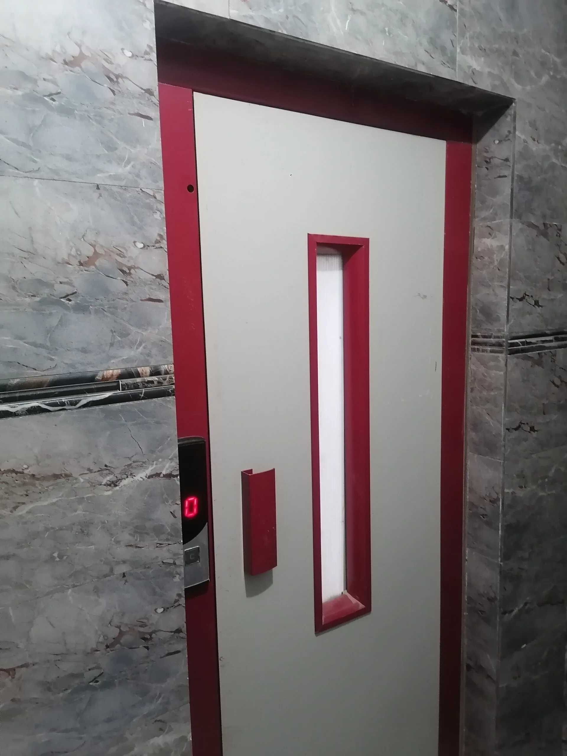 IMG_20250911_195108 شقة بموقع مميز بجوار النادي تشطيب مهندس ديكور بمطبخ جديد وموقد بلت ان إيطالى جديد وسخان كهربائى جديد