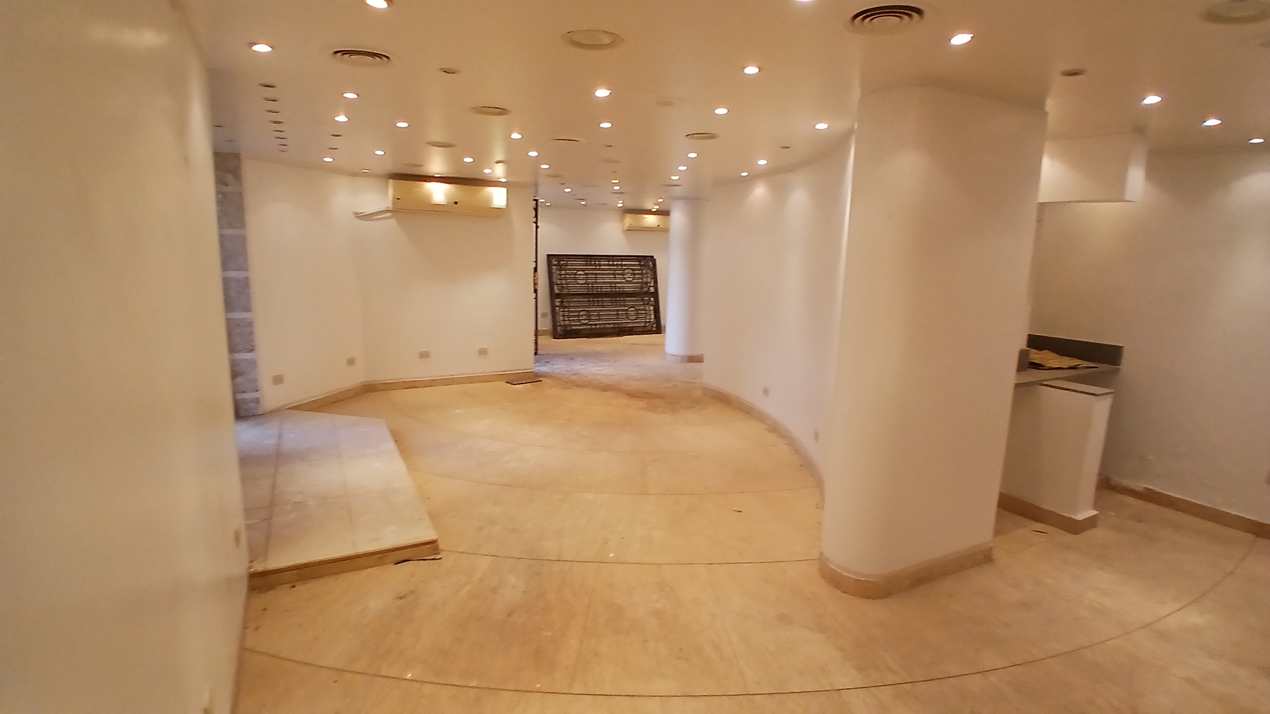 محل للبيع في المهندسين 73,5م قرب المترو و شارع رئيسى (1) محل للبيع في المهندسين 73,5م قرب المترو و شارع رئيسى