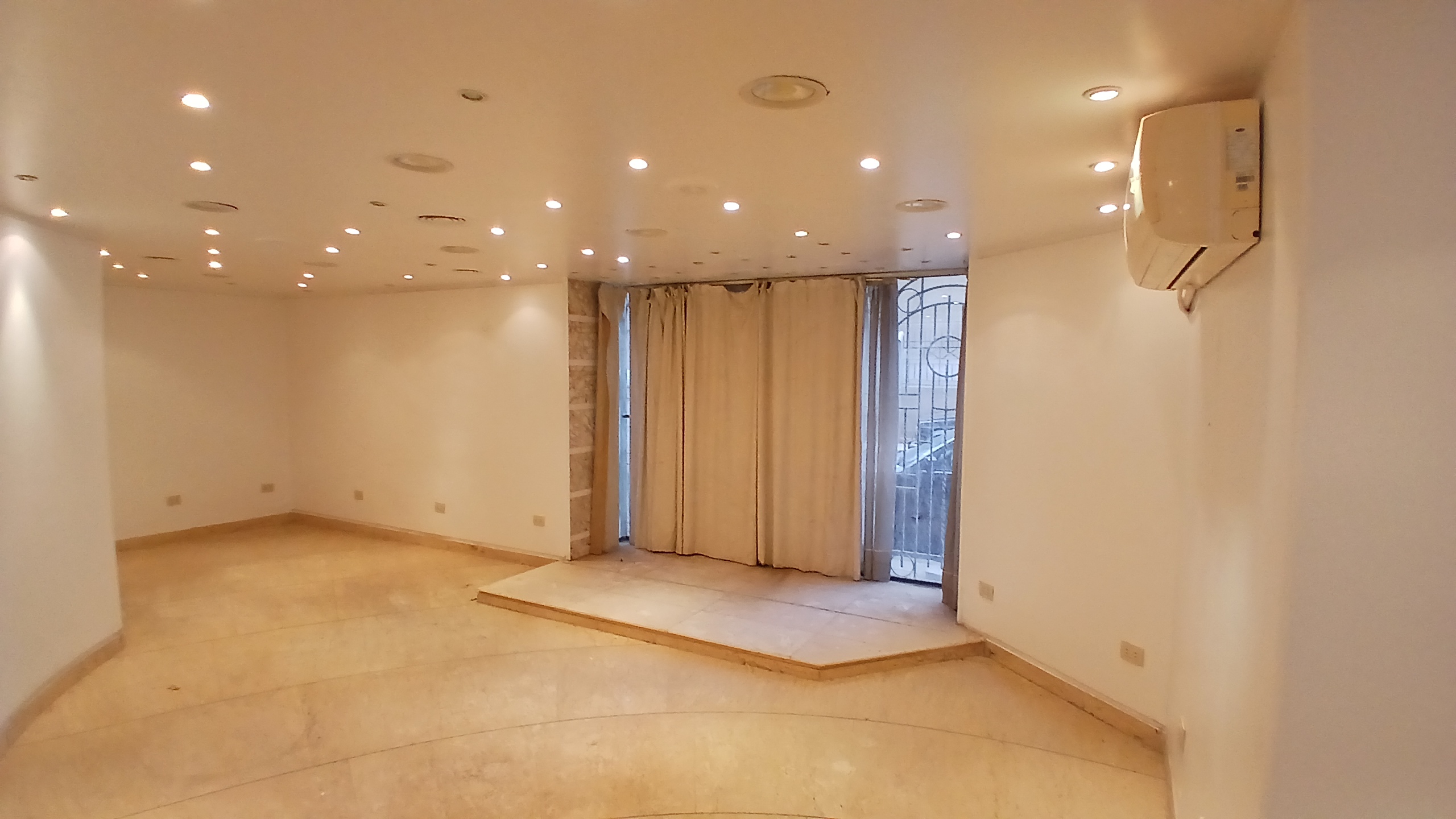 محل للبيع في المهندسين 73,5م قرب المترو و شارع رئيسى (3) محل للبيع في المهندسين 73,5م قرب المترو و شارع رئيسى