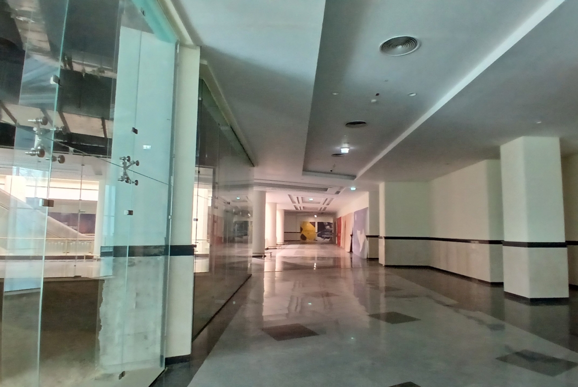 مكتب للإيجار فى المهندسين 1500م فى برج إدارى ( لوكيشن مميز  )  .