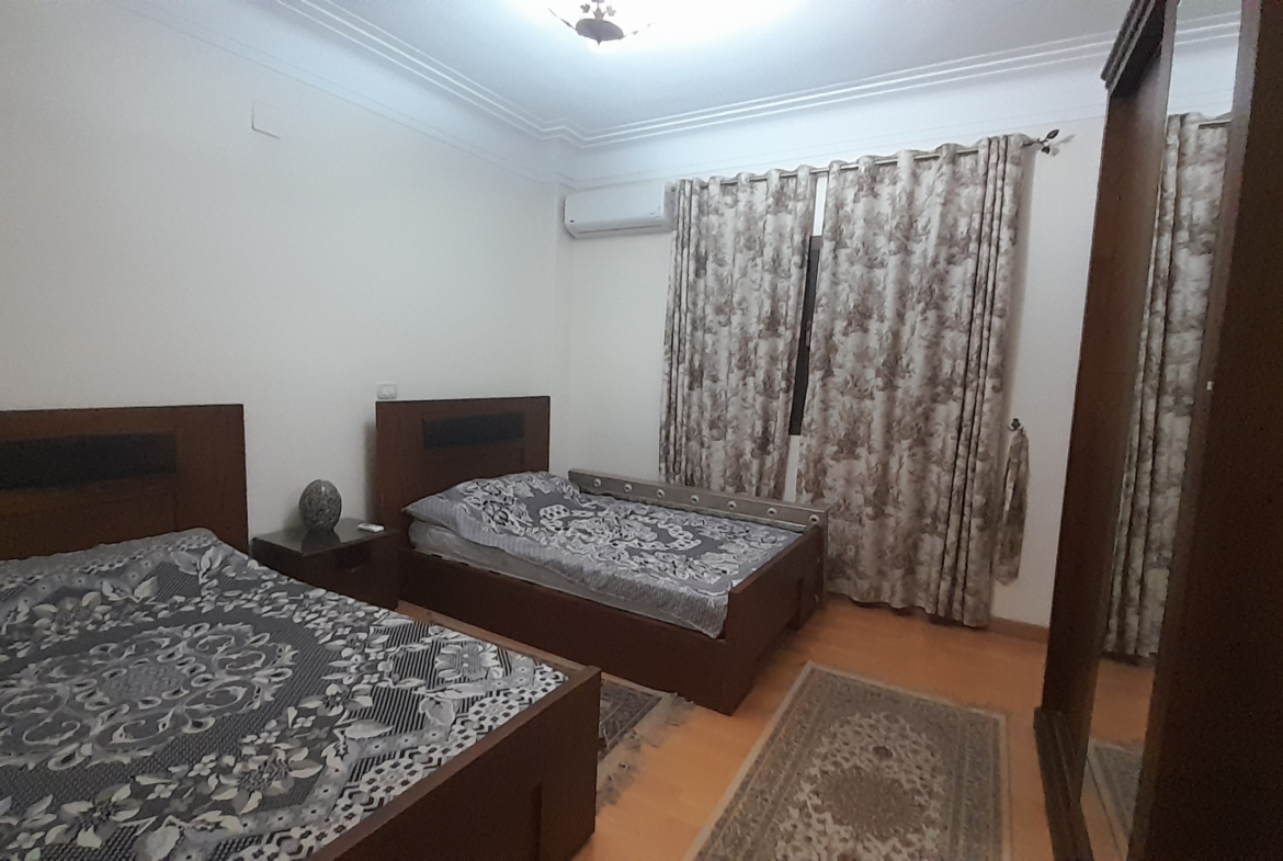 شقة للبيع فى المهندسين 150م شارع جامعة الدول الرئيسى مسجلة شهر عقارى