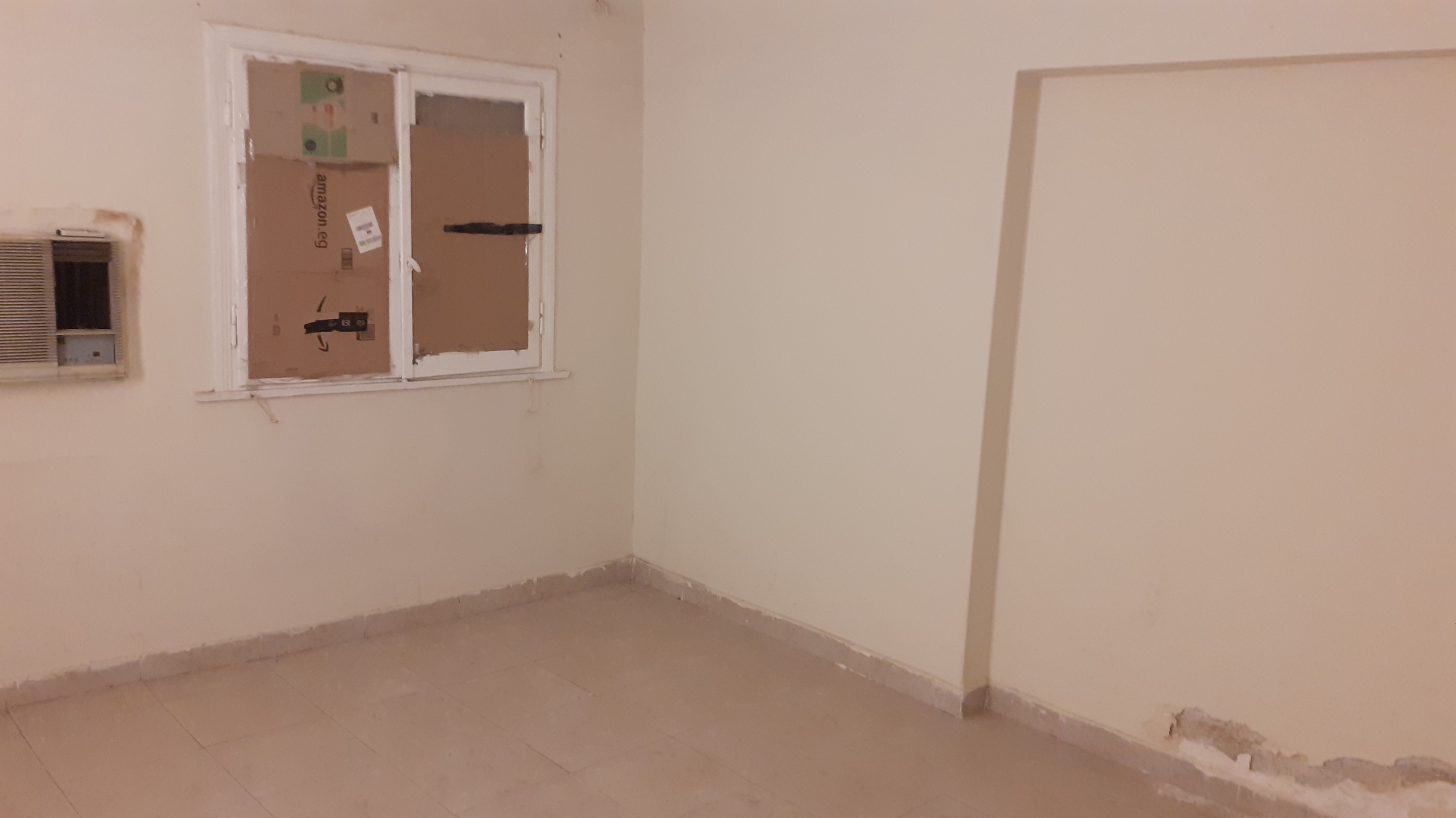 شقة للبيع فى المهندسين  200م  تفرع  شارع شهاب الرئيسى  ( عمارة مدخلها شيك  )  .