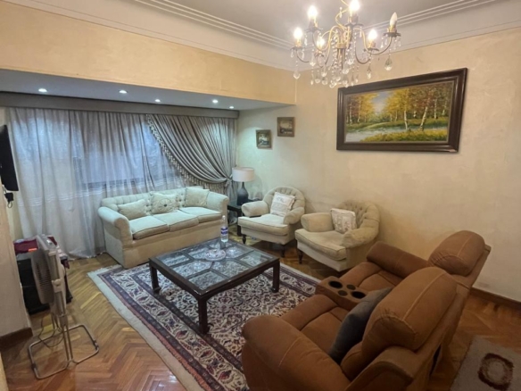 شقة للبيع فى المهندسين 150م شارع جامعة الدول الرئيسى مسجلة شهر عقارى