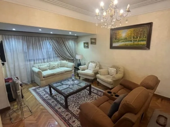 شقة للبيع فى المهندسين 150م شارع جامعة الدول الرئيسى مسجلة شهر عقارى