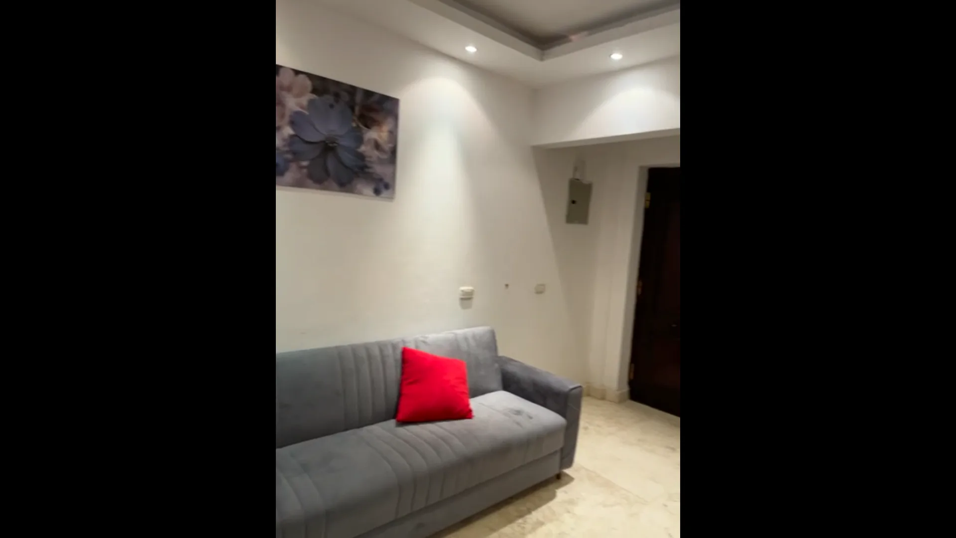 Screenshot (1098) شقه للبيع في المعادي كمبوند كاونتي على طريق الدائري بعد كارفور المعادي المساحة 102 متر مربع غرفتين + صالة + حمامين + مطبخ تكيف في الغرف و الصاله الكمباوند مجمع فاخر