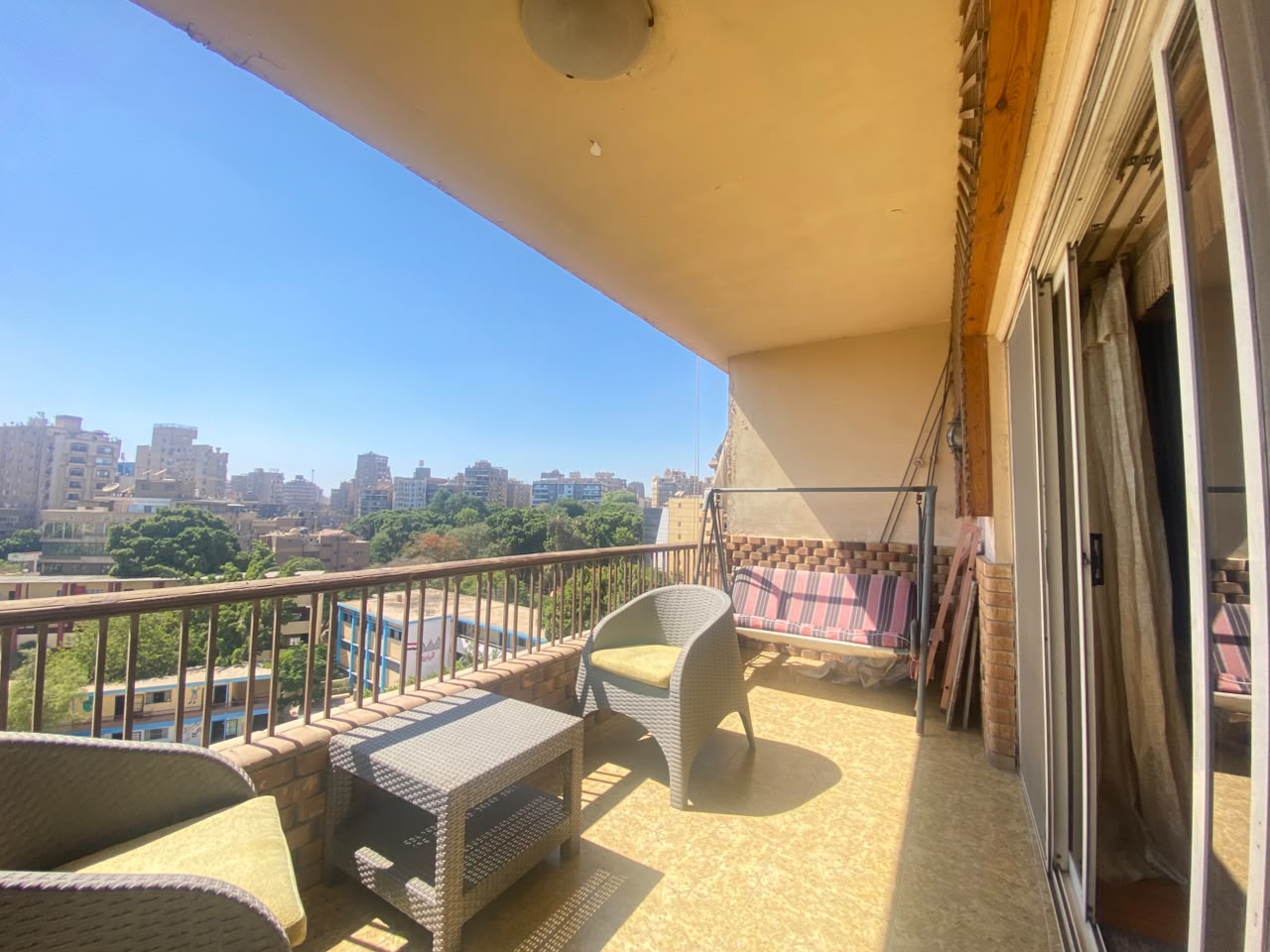 شقة للبيع فى المهندسين 158م قرب شارع شهاب الرئيسى ( تشطيب كلاسيكى رائع ) (7) شقة للبيع فى المهندسين 198م قرب شارع شهاب الرئيسى ( تشطيب كلاسيكى رائع ) .