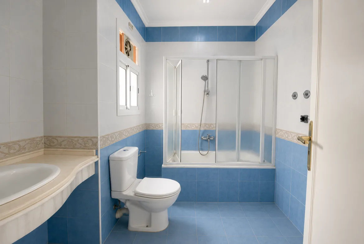 شقة للبيع فى المهندسين 165م فى ميدان أبو المحاسن الشاذلى  ( موقع ممتاز ) .