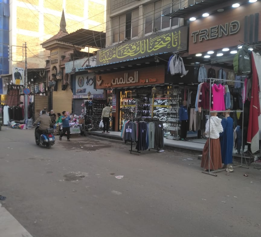 للصفوه محل بشارع البورصه للبيع