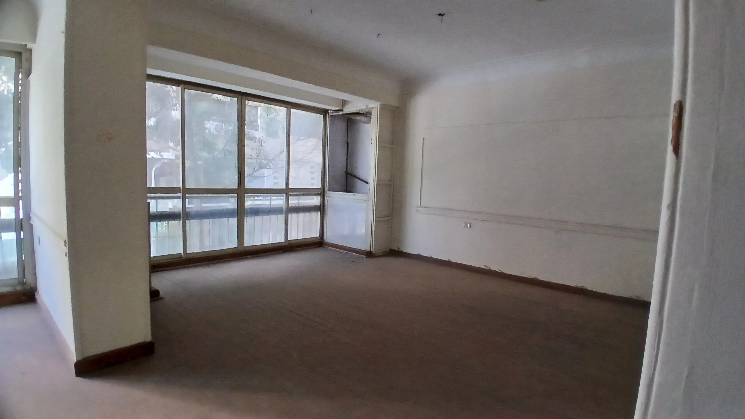 Apartment for sale in Southern Zamalek, 220 sqm, registered, and located just 5 minutes from the Nile—an excellent opportunity for administrative (3) شقة للبيع فى الزمالك القلبية 220م مسجلة وتبعد 5 دقائق فقط عن النيل (للإستثمار الإداري المتميز ) .