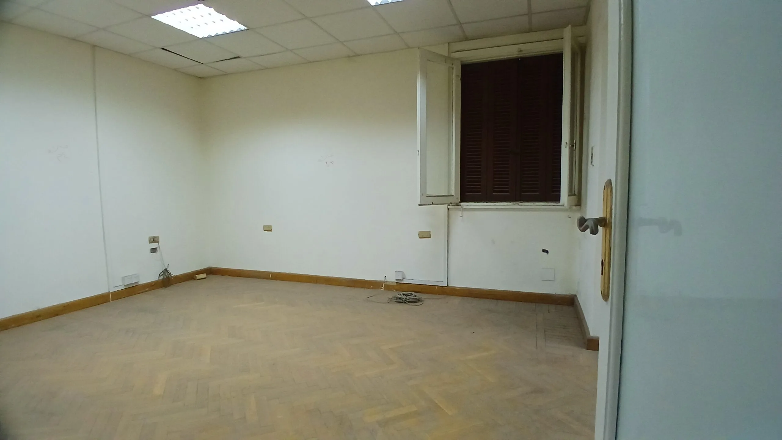 Apartment for sale in Southern Zamalek, 220 sqm, registered, and located just 5 minutes from the Nile—an excellent opportunity for administrative (9) شقة للبيع فى الزمالك القلبية 220م مسجلة وتبعد 5 دقائق فقط عن النيل (للإستثمار الإداري المتميز ) .