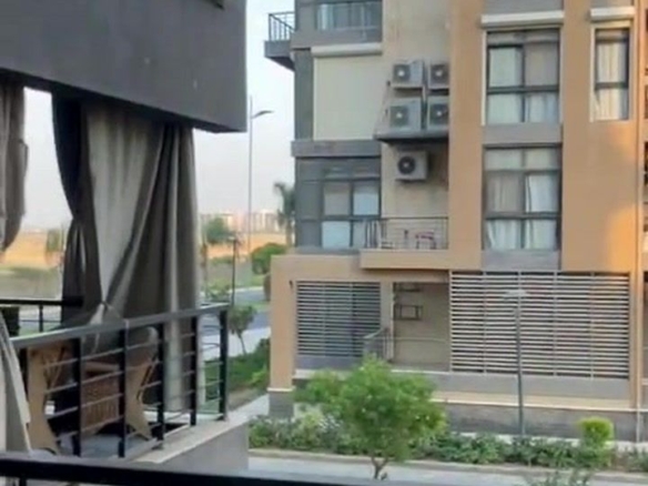للإيجار شقة فاخرة ١٧٢م بمدينتي