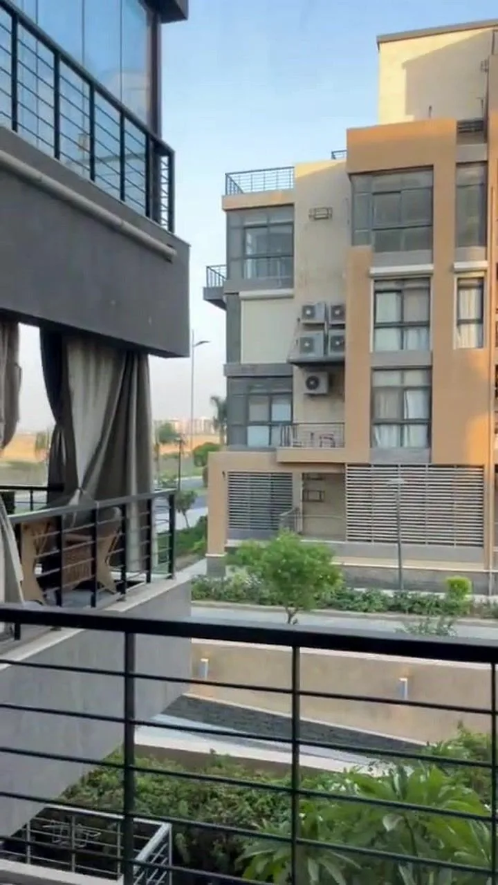 للإيجار شقة فاخرة ١٧٢م بمدينتي