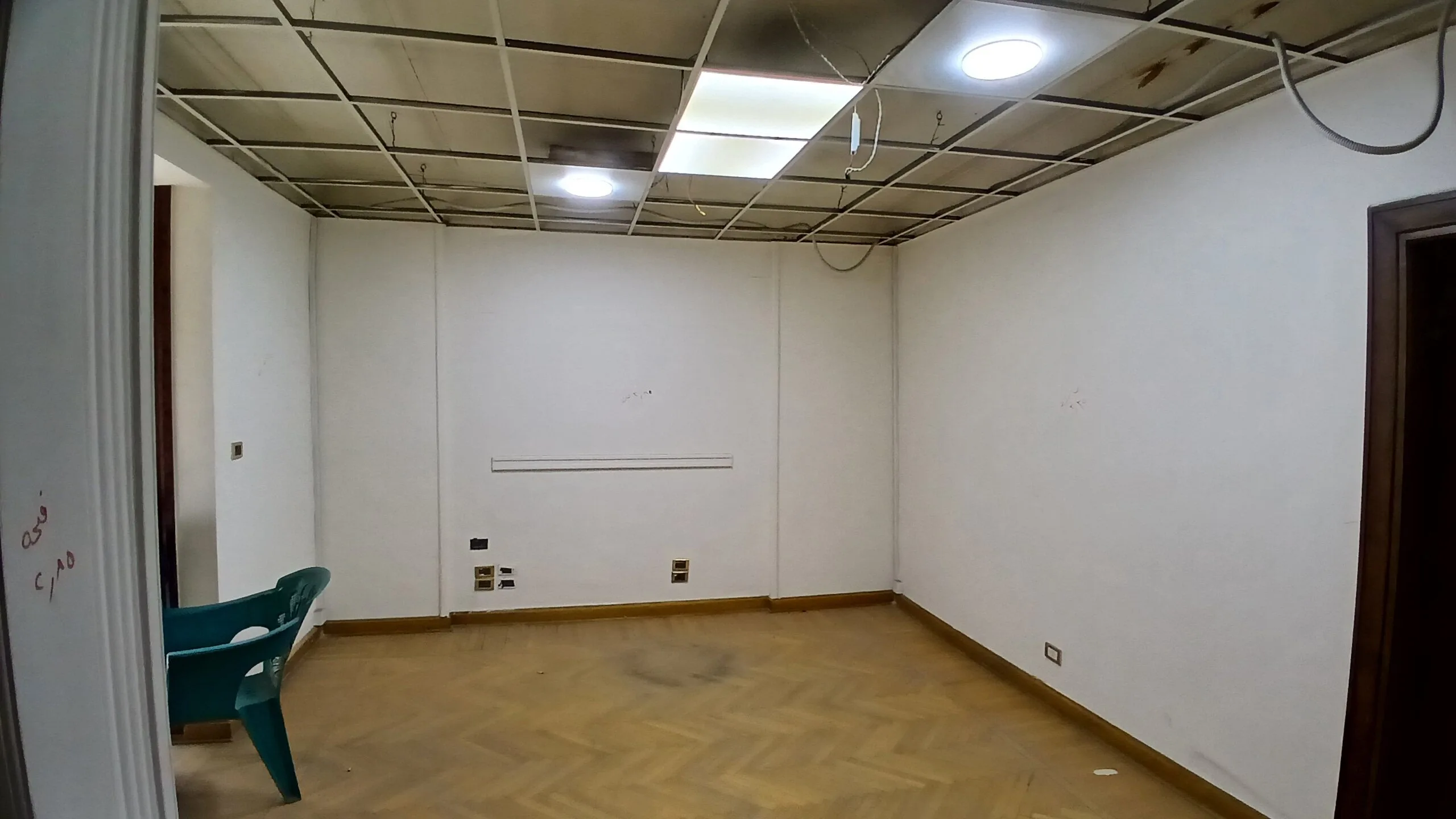 Office for sale in Southern Zamalek, 220 sqm, registered, and located just 5 minutes from the Nile—an excellent opportunity for administrative investment (11) مكتب للبيع فى الزمالك القلبية 220م مسجلة وتبعد 5 دقائق فقط عن النيل (للإستثمار الإداري المتميز ) .