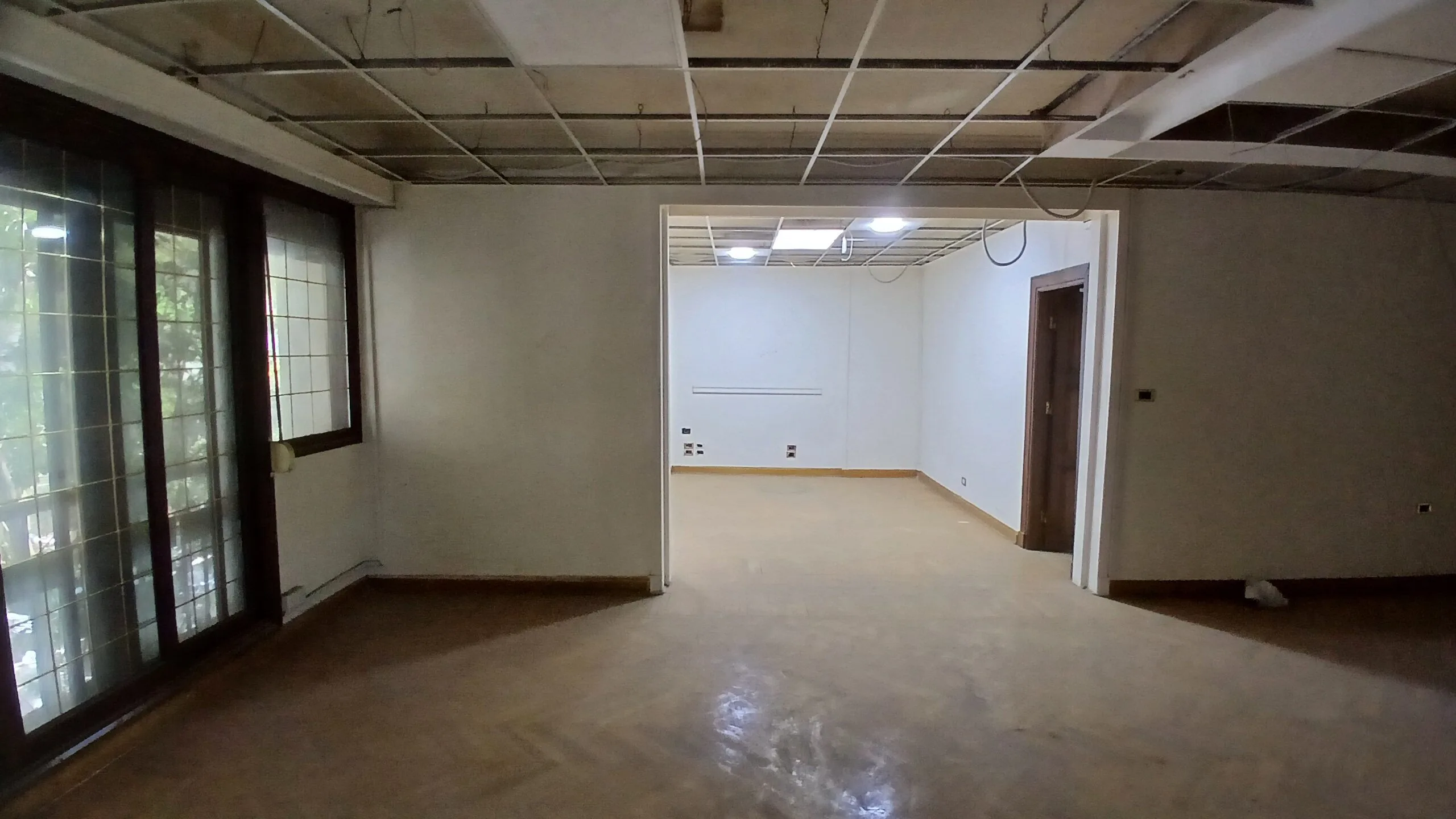 Office for sale in Southern Zamalek, 220 sqm, registered, and located just 5 minutes from the Nile—an excellent opportunity for administrative investment (2) مكتب للبيع فى الزمالك القلبية 220م مسجلة وتبعد 5 دقائق فقط عن النيل (للإستثمار الإداري المتميز ) .